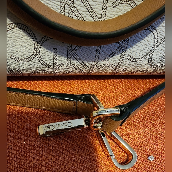 Calvin Klein Bag Purse Satchel Beige Tan Gold Hardware BENIFITS CHARITY - Picture 16 of 16